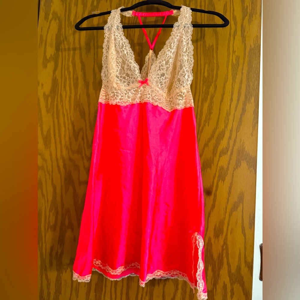 ❌❌Not 4 Sale SOLD ❌❌❌❌❌Victoria’s Secret Set of 2 Slip Nighty. Y2K Vint